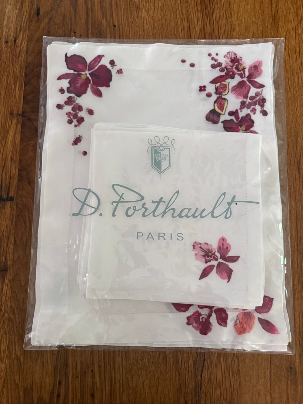 D. Porthault Paris placemat and Napkin set of SIX